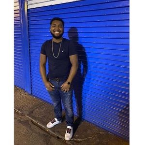 Meet your Posher, Jonathan